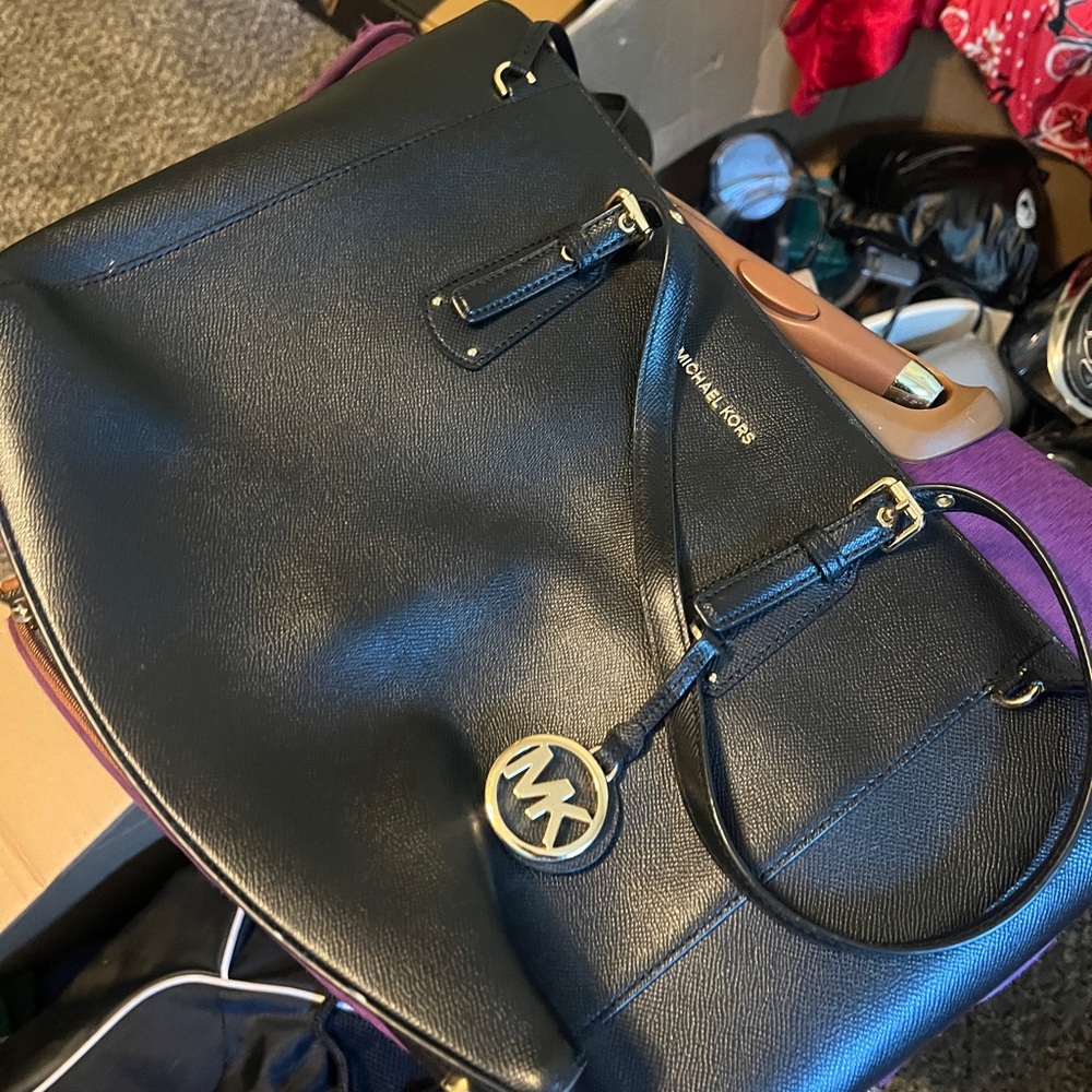 Michael Kors Black Shoulder Bag with Structured Design